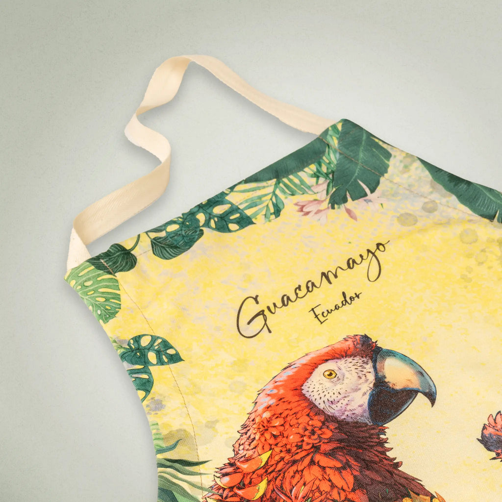 Apron Scarlet Macaw