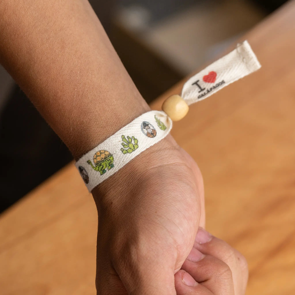 Galapagos Land Bracelet