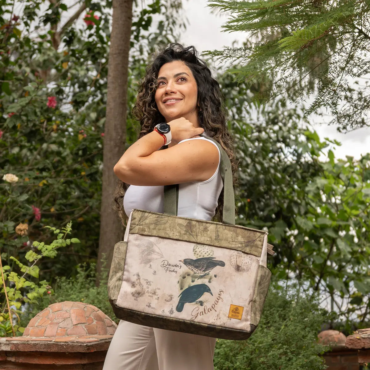 Darwin's Finches Travel Bag